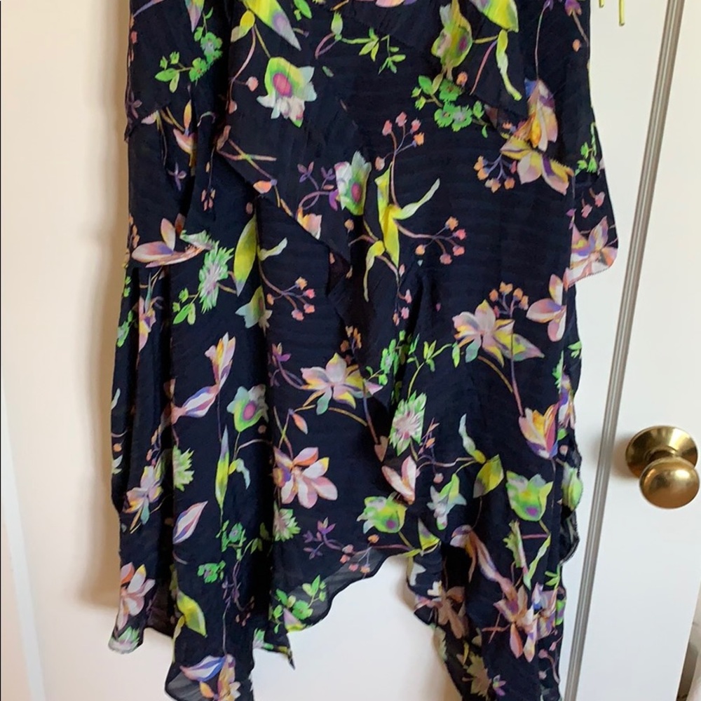 Dress - Picture 4 of 8